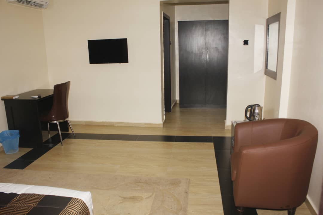 freshspring-room-area